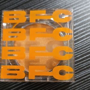 Radiant Gold Highlighter